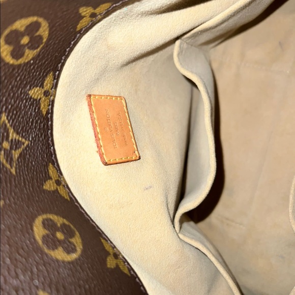 Authentic Louis Vuitton Artsy MM - Picture 11 of 12